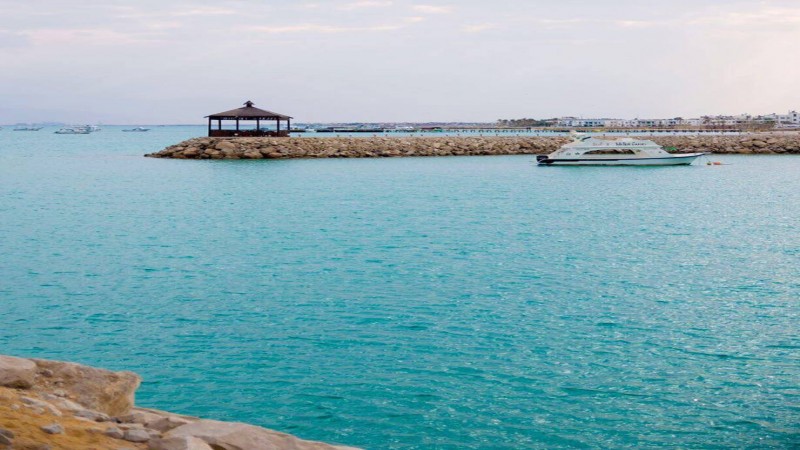 قرية الزهور بيتش - العين السخنة